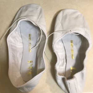 Pair of white leather Bloch ballet shoes size 5.5E